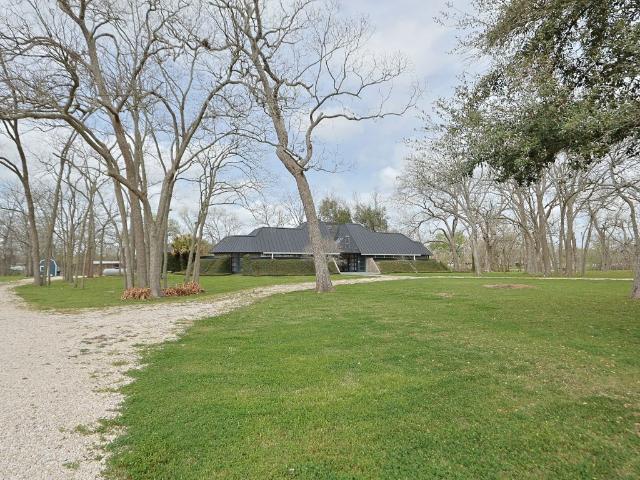 1504 Half Moon Dr, Wharton, TX 77488 | MLS #13111