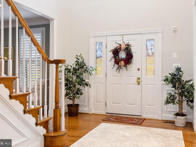 15058 Bankfield Dr, Waterford, VA 20197 | MLS #VALO2113