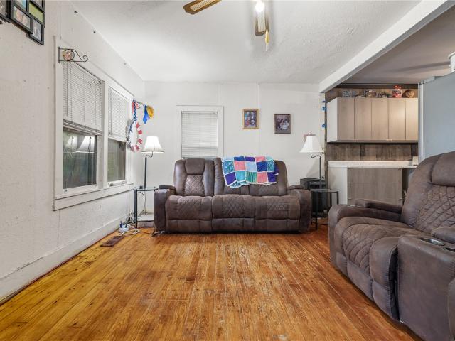 1505 N Spring Road