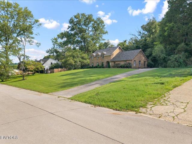 1505 Brentwood Drive