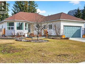 1505 Cedar Street, Golden, BC, V0A 1H6 house for sale | Listing ID 10380 | Royal LePage