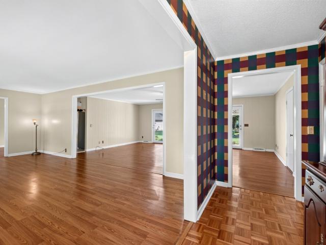 1505 Doris Dr