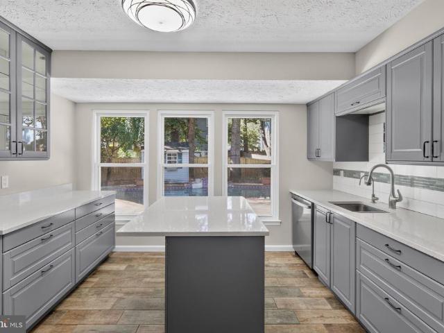15063 Lindenberry Lane