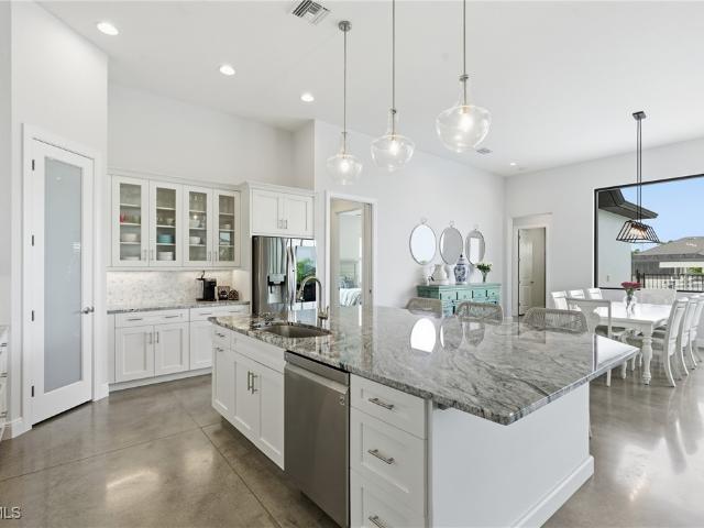 1506 NW 40th Pl, Cape Coral, FL 33993 | MLS #2026000
