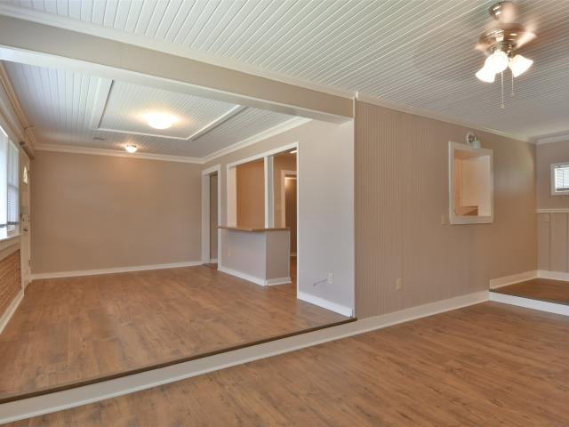 1506 Wyandotte Lane