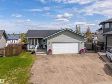 1506 15 Street, Cold Lake, AB, T9M 1Z8 house for sale | Listing ID E4489 | Royal LePage