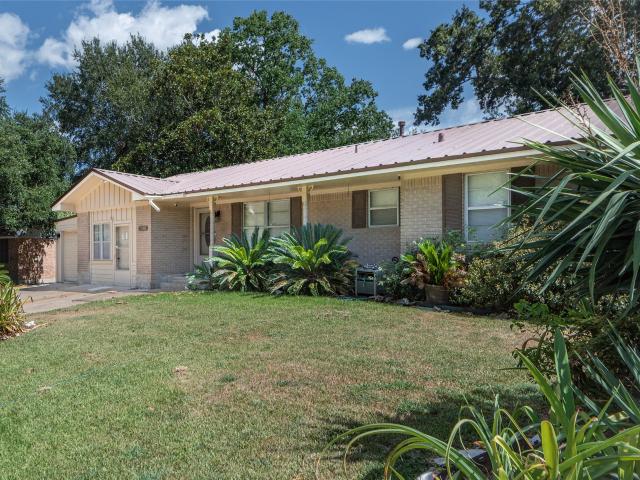 1507 Meadow Lane