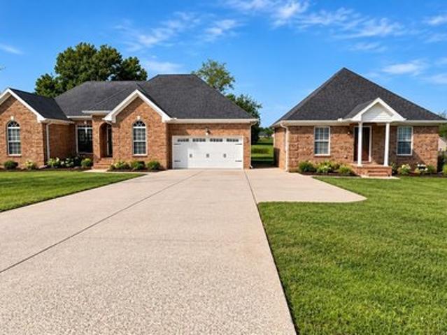 1507 Lindsey Ln, Chapel Hill, TN 37034