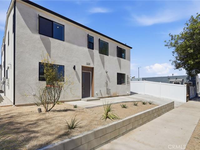 1507 W 83rd