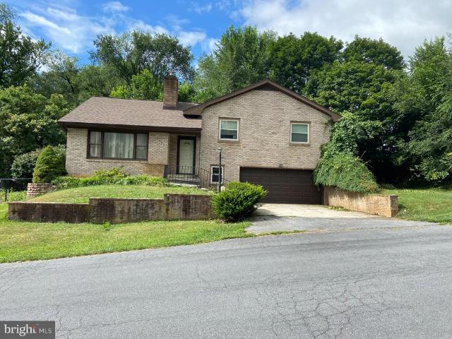 1507 W Race Street
