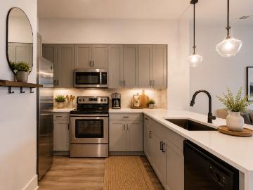 1508 Blodgett Street 306