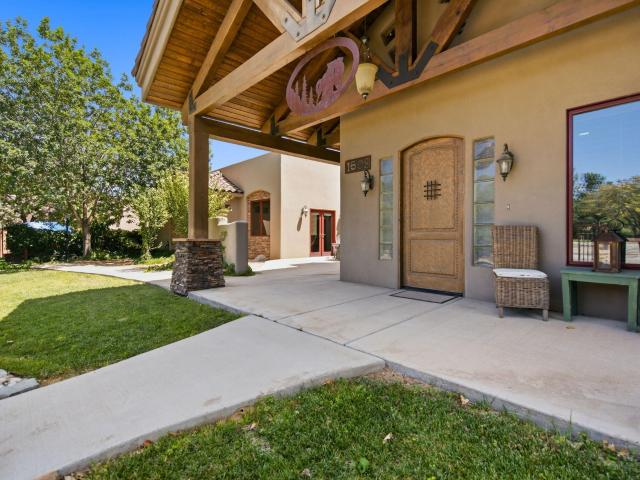 1508 Douglas Macarthur Road NW