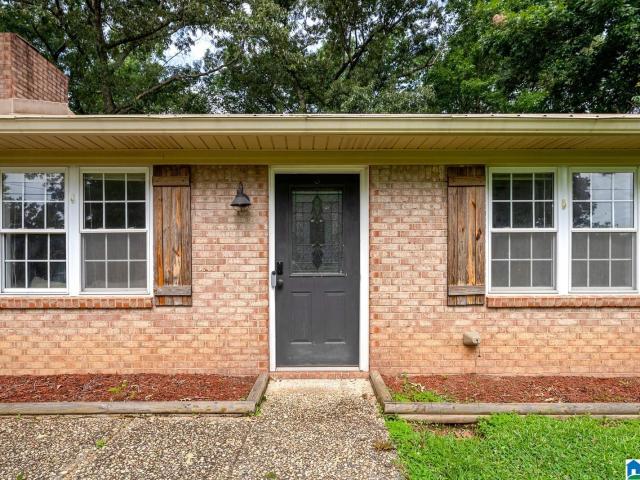 15095 Honeybrook Ln