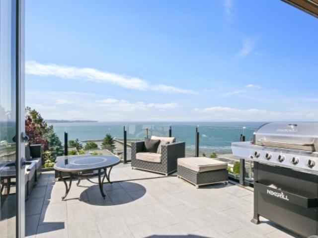 15095 Royal Avenue, White Rock, BC, V4B 1M1 house for sale | Listing ID R3099 | Royal LePage