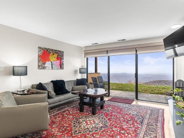 1509 Cliffs Condos