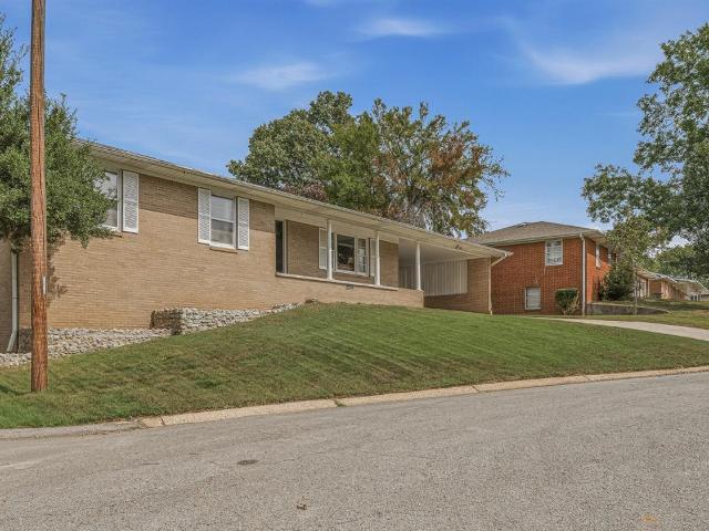 1509 Crestview Dr