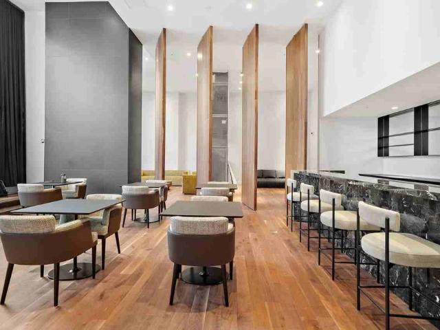 1500 Boulevard René Lévesque Ouest condo — Montréal, QC 2 Bedroom 2 Bedroom