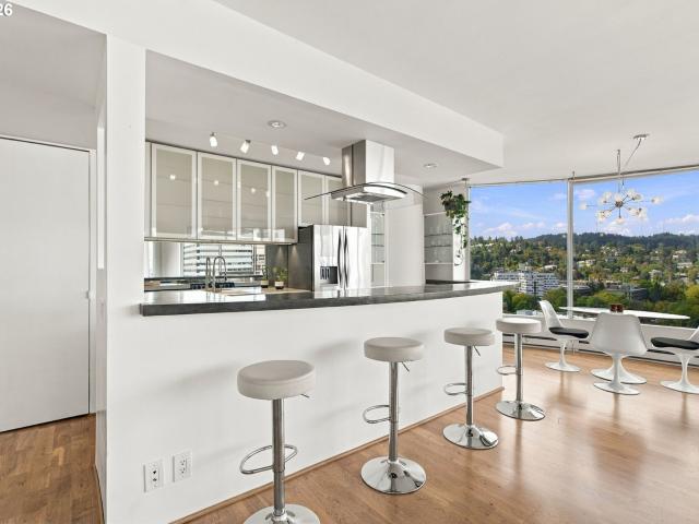 1500 SW 5TH AVE # 2201