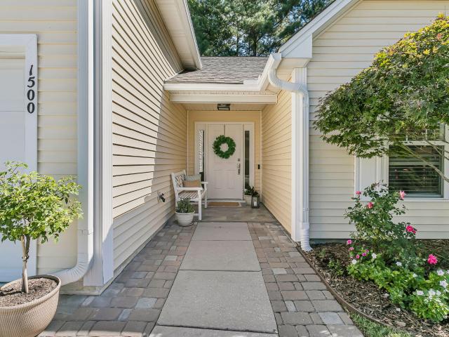 1500 Wellesley Circle