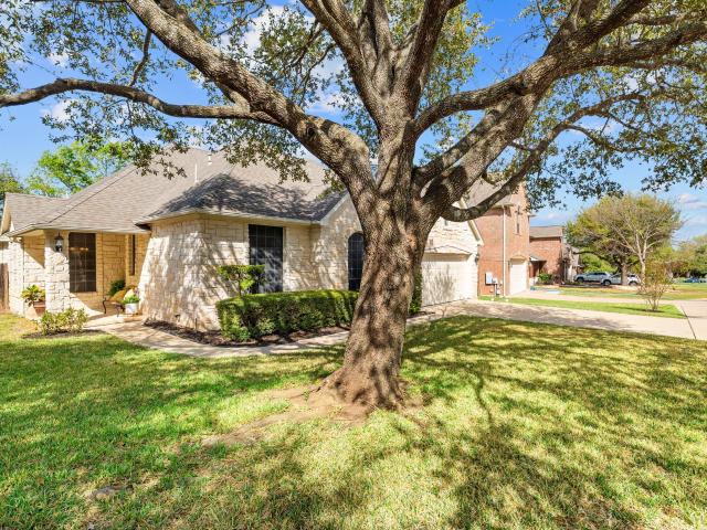 15016 Thatcher Dr