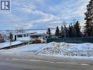 1501 Avenue, Dawson Creek, BC, V1G 2X8 house for sale | Listing ID 10374 | Royal LePage