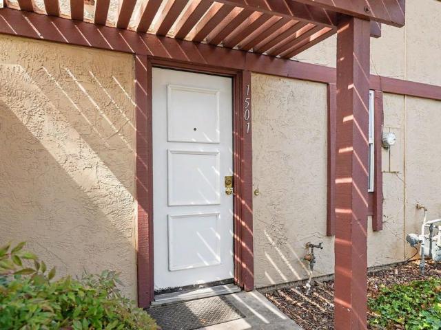 1501 Parkwood Pl