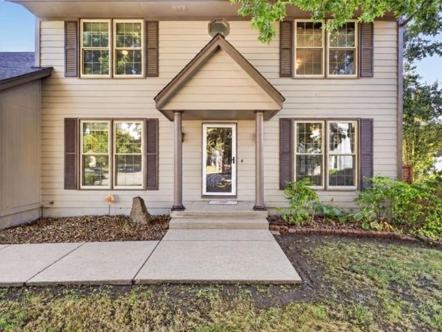 1501 SE Long Place
