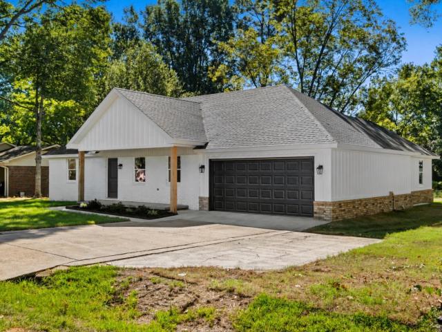 1501 W Iowa