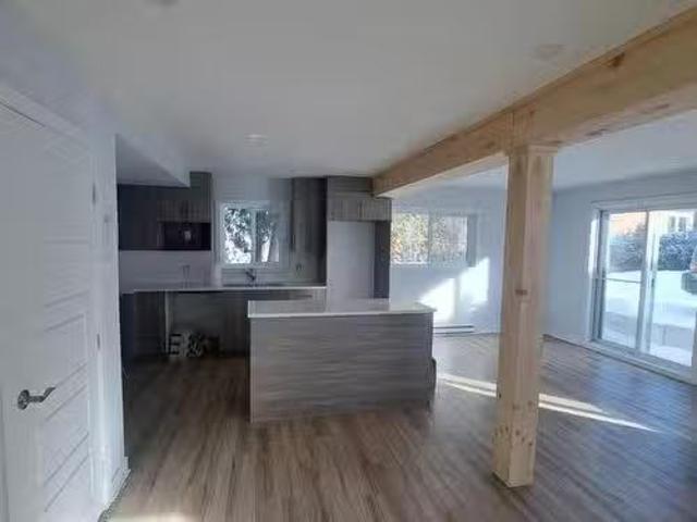 1501 1505 Rue Dumouchel, Sainte Adèle, QC, J9B 1V9 lease f.
