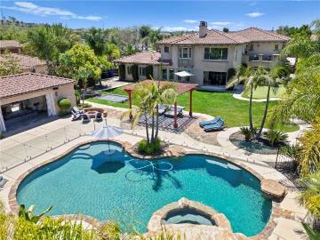 15020 Applewood Court