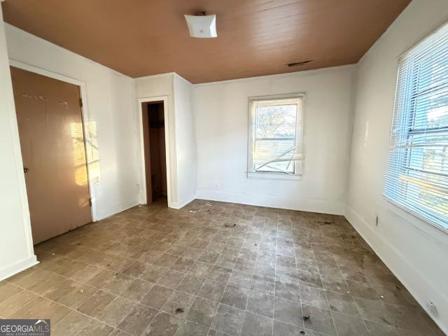 1502 E Roosevelt Avenue