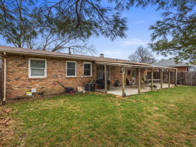 1502 Powers Lane