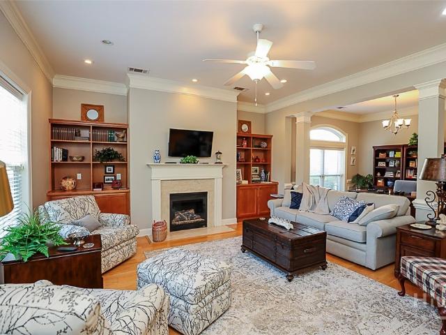 1502 River Oaks Drive