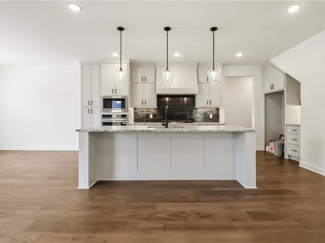 1503 Lookout Lane