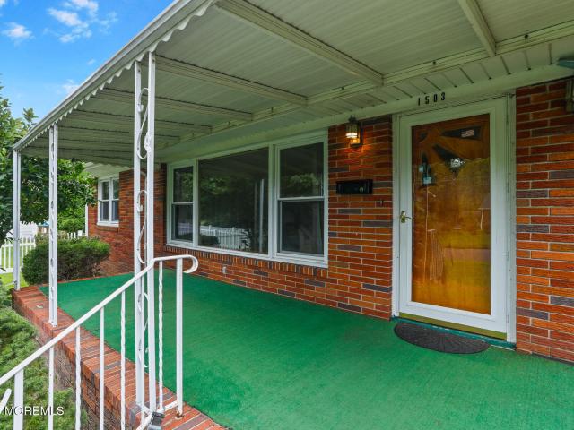 1503 Romaine Parkway