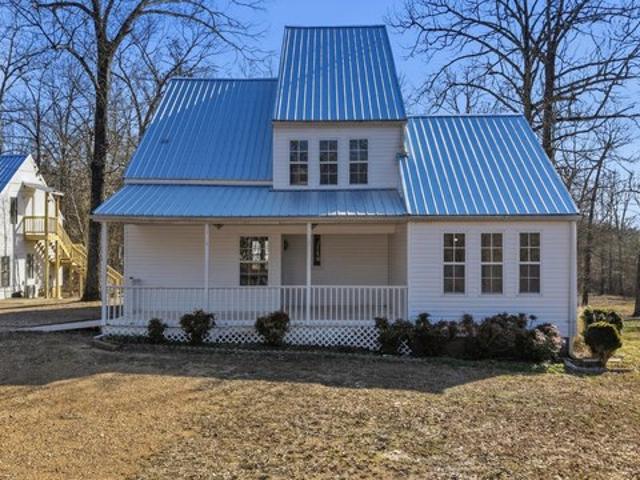 150 Cherokee Dr, Chatsworth, GA 30705