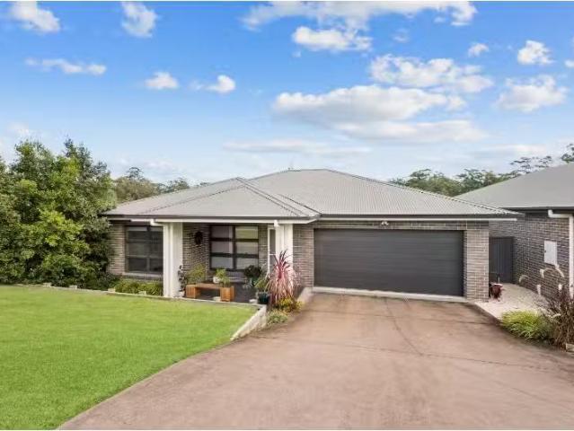 1/50 Alton Road, COORANBONG Townhouse for rent Listed by Mila.
