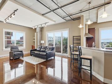 150 Bee Street 402
