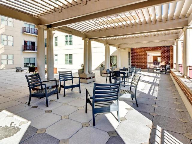 150 Bee Street 806