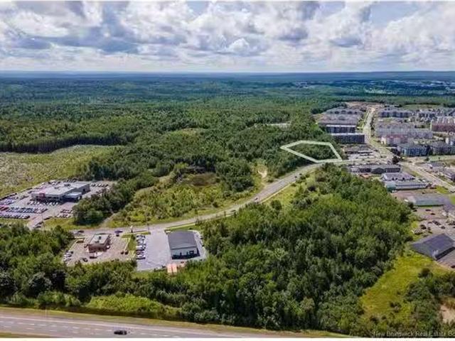 150 Bishop Dr, Fredericton, NB, E3C 2M6 commercial for sale.