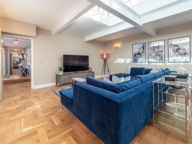 150 Great Charles Street Queensway, Birmingham, West Midlands B3, 3 bed flat to rent, £3,500 pcm | PrimeLocation