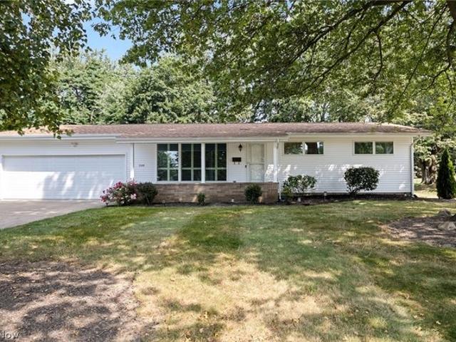 150 Longview Dr, Wadsworth, OH 44281
