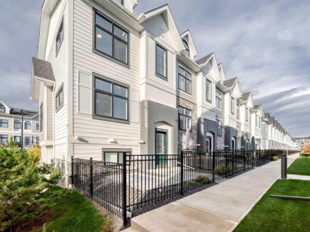 150 Les Jardins Park Se, Calgary, AB, T2C 5V3 townhouse for sale | Listing ID A2348 | Royal LePage