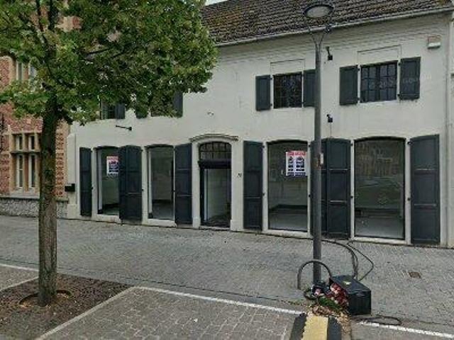 150 m2 apartment for rent in Mol