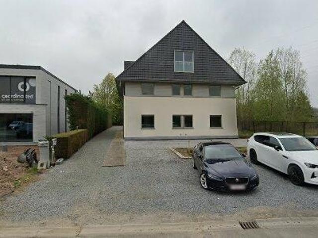 150 m2 apartment for rent in Destelbergen
