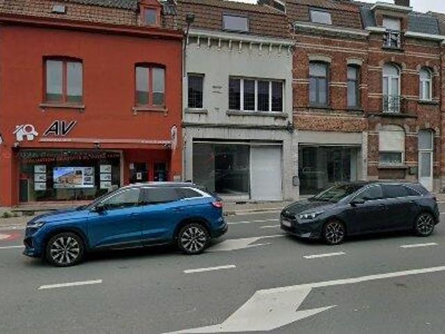 150 m2 apartment for rent in Doornik
