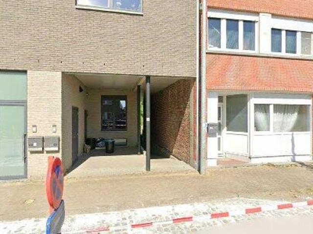 150 m2 apartment for rent in Halle
