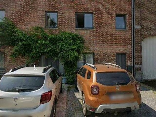 150 m2 apartment for rent in Rochefort