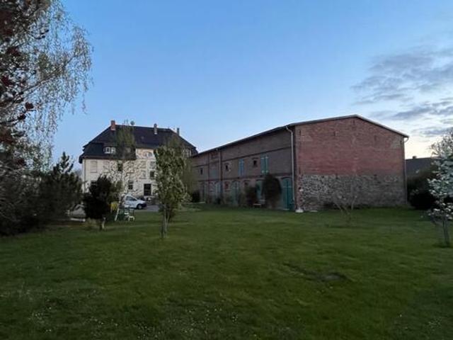 150 m² 4,5 Zimmer Familienwohnung in ruhiger, ländlicher Lage