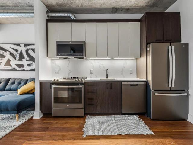 150 Marketplace — 1 Bedroom + Den